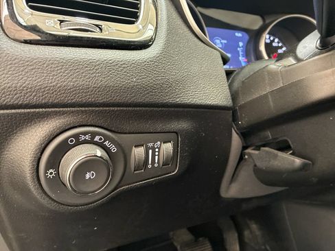 Used 2019 Jeep Compass Limited AWD/4WD image 29