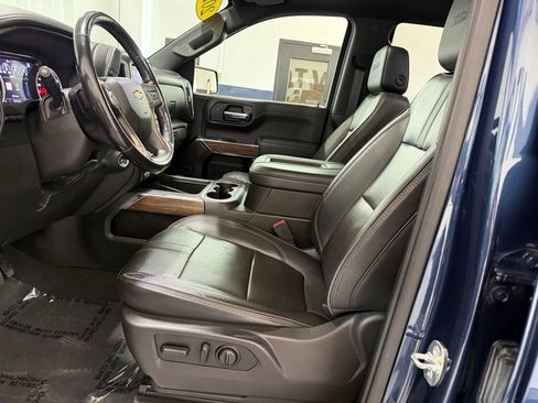Used 2022 Chevrolet Silverado 1500 High Country w/ Technology Package AWD/4WD image 28
