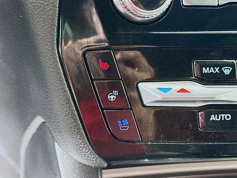 Used 2023 Ford Explorer Limited w/ Limited Technology Package image 21