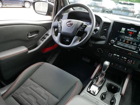 Used 2023 Nissan Frontier PRO-4X w/ Pro Convenience Package AWD/4WD image 9