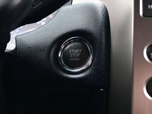 Used 2021 Lexus GX 460 Premium w/ Accessory Package AWD/4WD image 22