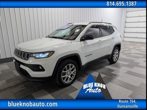 Used 2023 Jeep Compass Latitude AWD/4WD image 1