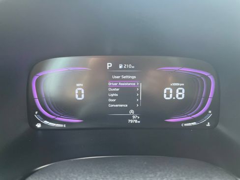 Used 2025 Kia Soul LX w/ LX Technology Package FWD image 16