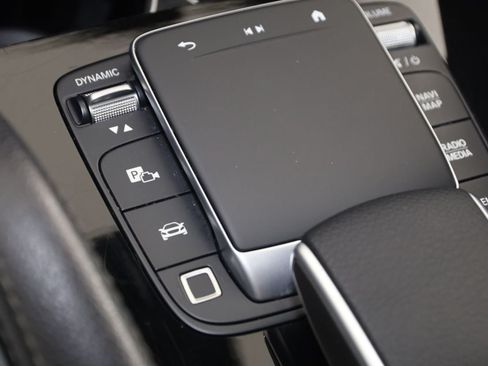 Used 2025 Mercedes-Benz GLE 450 4MATIC image 32