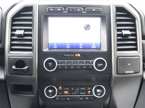 Used 2021 Ford Expedition XLT image 14