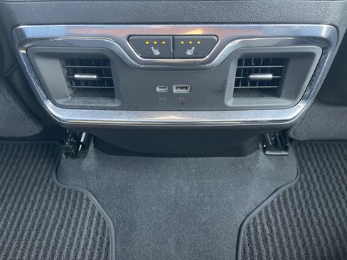 Used 2024 GMC Sierra 2500 Denali Ultimate AWD/4WD image 22