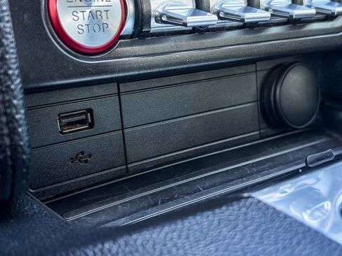 Used 2018 Ford Mustang Premium image 29