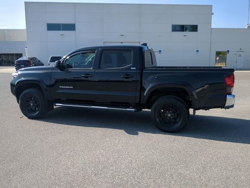 Used 2020 Toyota Tacoma TRD Sport image 15