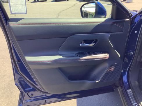 Used 2025 Nissan Kicks SR w/ Illumination Package AWD/4WD image 9