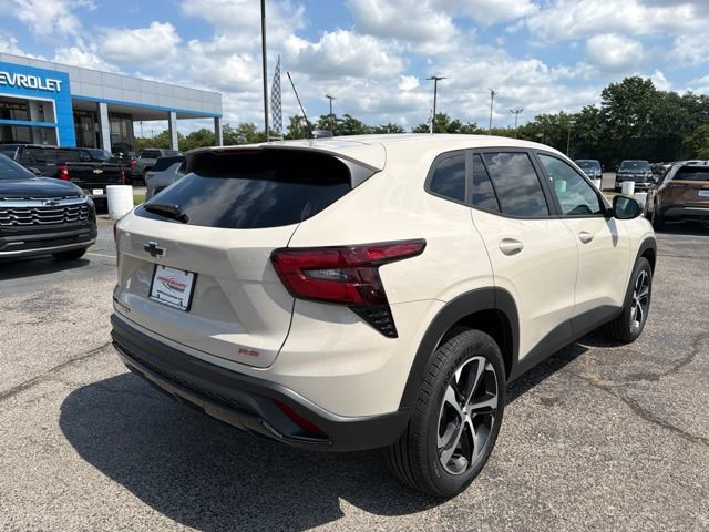 New 2026 Chevrolet Trax RS FWD image 3