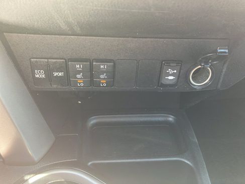 Used 2017 Toyota RAV4 Limited w/ Protection Package AWD/4WD image 20