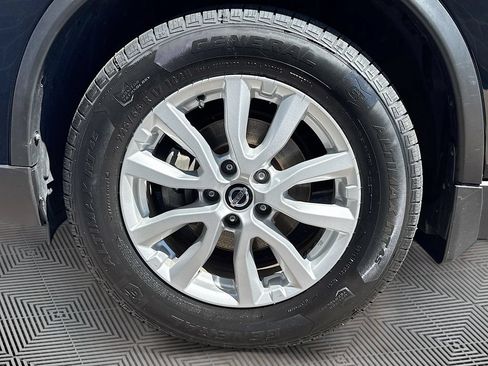 Used 2018 Nissan Rogue SV w/ Premium Package AWD/4WD image 29