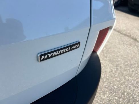 Certified 2023 Ford Escape Platinum AWD/4WD image 26