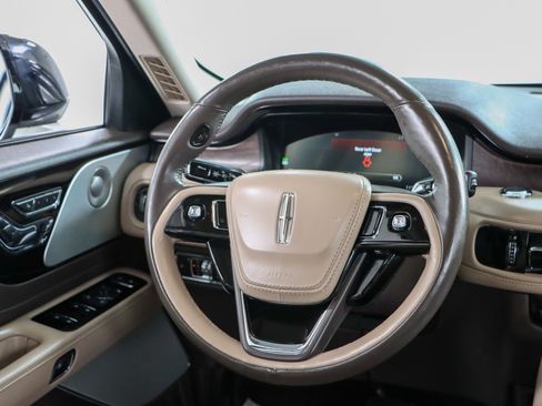 Used 2023 Lincoln Aviator Reserve w/ Equipment Group 201A AWD/4WD image 12