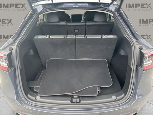 Used 2023 Tesla Model Y Long Range image 30