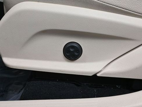 Used 2021 Mercedes-Benz GLC 300 4MATIC image 21