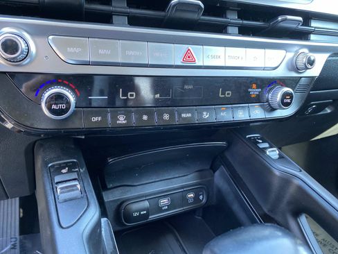 Used 2023 Kia Telluride S AWD/4WD image 13