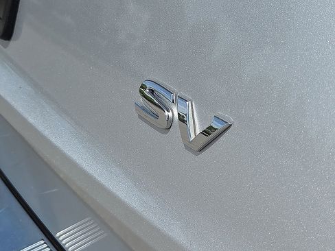 Used 2023 Nissan Rogue SV FWD image 9