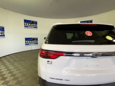 Used 2023 Chevrolet Traverse RS AWD/4WD image 9