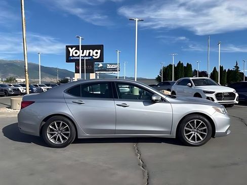 Used 2018 Acura TLX FWD image 3