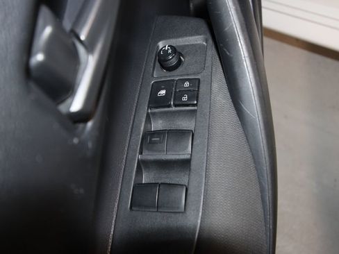 Used 2023 Toyota Corolla LE image 6