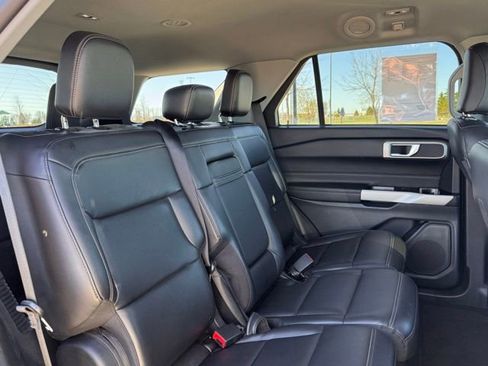 Certified 2023 Ford Explorer XLT w/ Equipment Group 202A AWD/4WD image 28