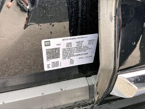 Used 2024 GMC Yukon XL SLT image 19