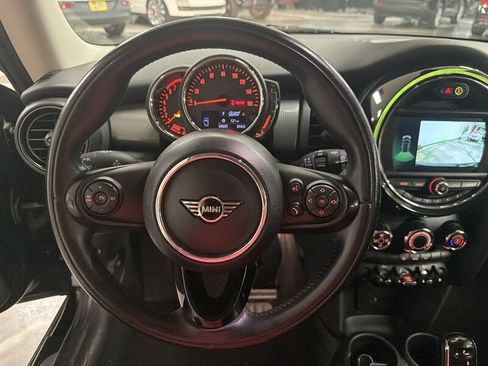 Used 2020 MINI Cooper 2-Door Hardtop FWD image 24