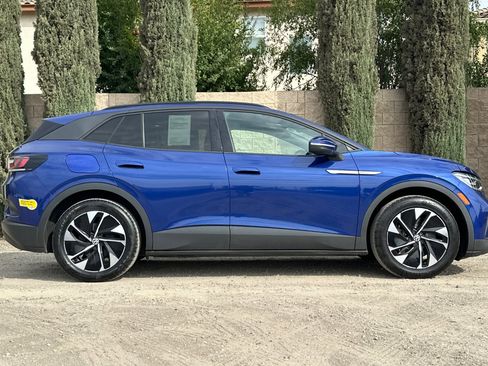 Used 2022 Volkswagen ID.4 Pro S image 3