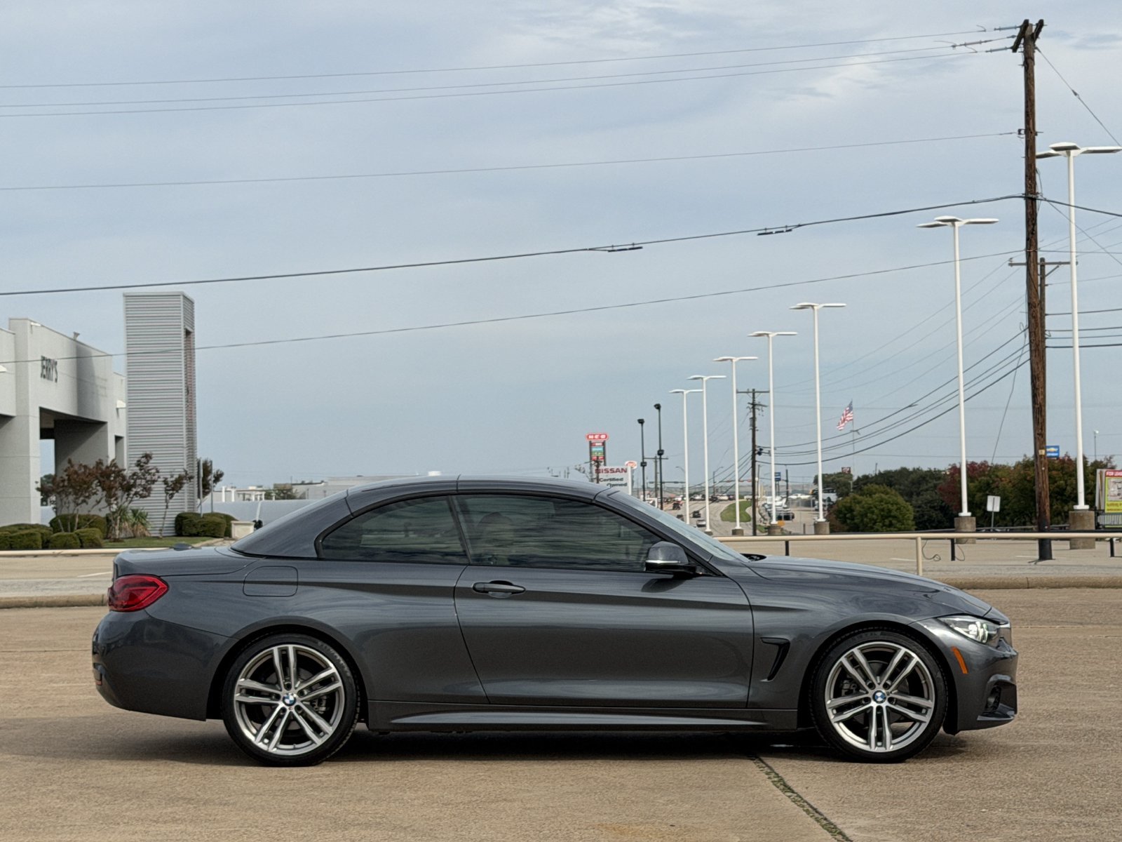 Used 2018 BMW 430i Convertible RWD image 3