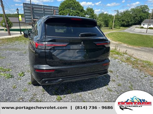 Used 2026 Mitsubishi Outlander LE FWD image 4