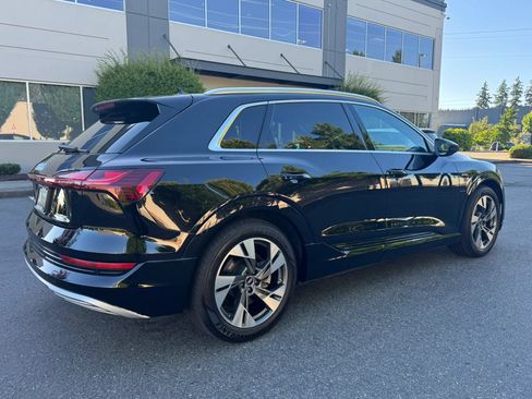 Used 2022 Audi e-tron Premium AWD/4WD image 11
