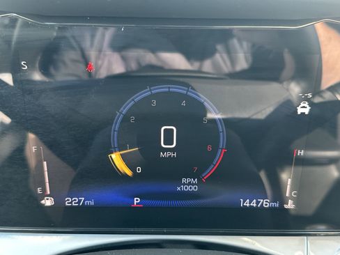 Certified 2025 Chevrolet Trax LT w/ LT Convenience Package image 23