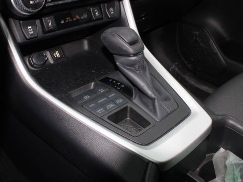 Used 2024 Toyota RAV4 XLE w/ Convenience Package image 16