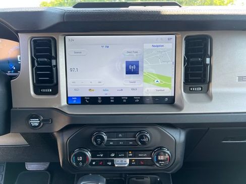 Used 2025 Ford Bronco Outer Banks AWD/4WD image 22