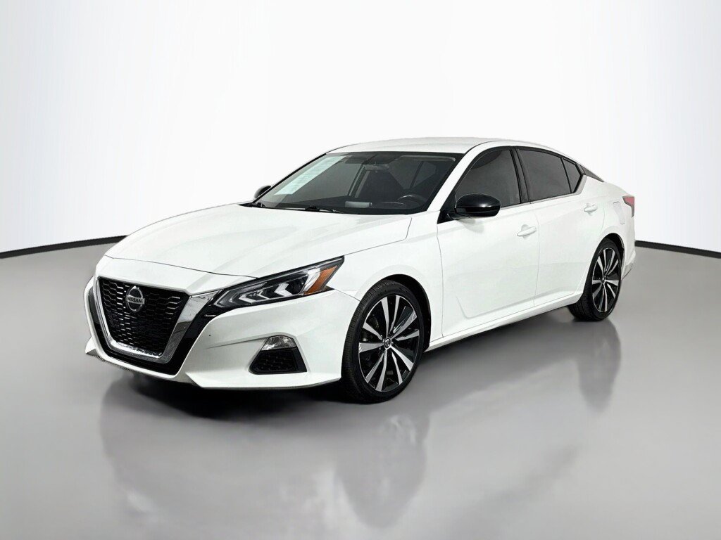 Used 2019 Nissan Altima 2.5 SR FWD image 1