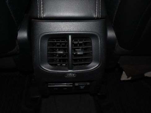 Used 2019 Jeep Cherokee Limited AWD/4WD image 26