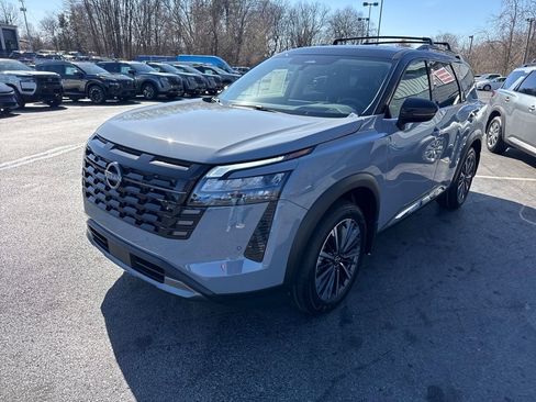New 2026 Nissan Pathfinder Platinum w/ Cargo Package FWD image 1