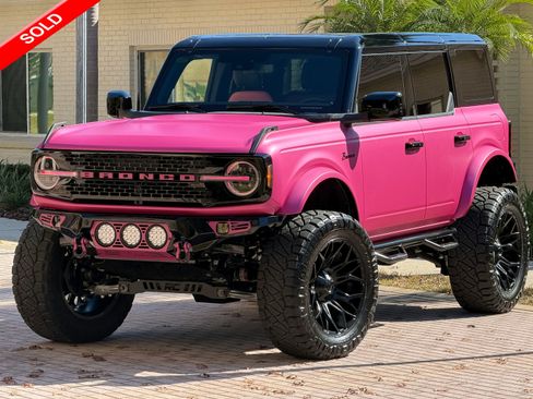 Used 2025 Ford Bronco Outer Banks AWD/4WD image 1