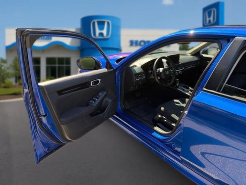 Used 2023 Honda Civic EX image 11