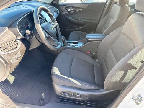 Used 2023 Chevrolet Malibu LT image 25
