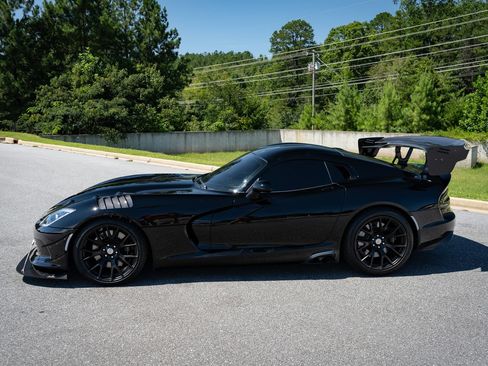 Used 2014 SRT Viper SRT-10 w/ Advanced Aerodynamics Package RWD image 16