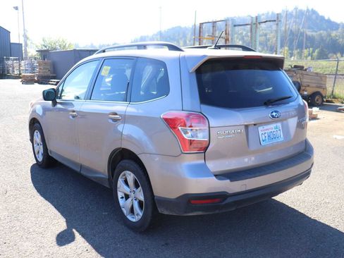 Used 2015 Subaru Forester 2.5i Limited image 7