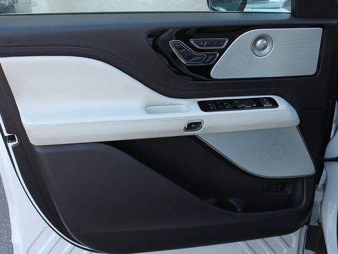 Used 2020 Lincoln Aviator Black Label Grand Touring w/ Class IV Trailer Tow Package AWD/4WD image 23