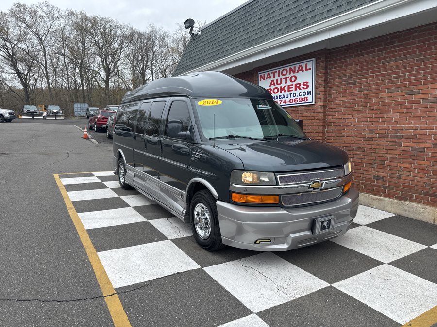 Used 2014 Chevrolet Express 2500 Extended RWD image 1