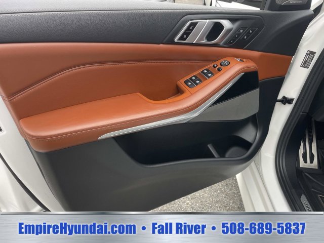 Used 2021 BMW X5 M50i w/ Executive Package AWD/4WD image 18
