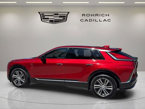 Certified 2024 Cadillac Lyriq Luxury w/ LPO, Floor Liner Package AWD/4WD image 5