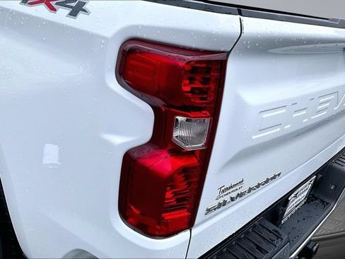 Used 2026 Chevrolet Silverado 1500 LT AWD/4WD image 24