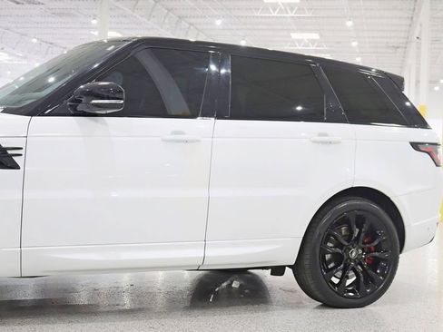 Used 2020 Land Rover Range Rover Sport HSE Dynamic image 3