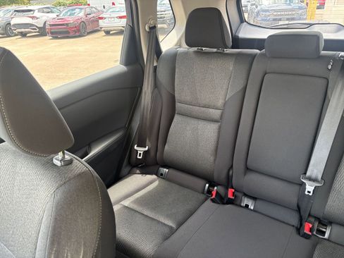 Used 2025 Nissan Rogue SV FWD image 41